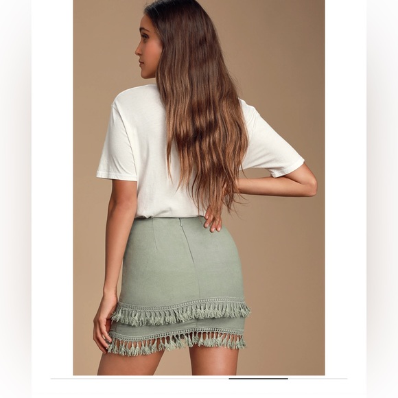 Lulus Sekera Sage Green Tassel Trim Fitted Mini Skirt Womans/Junior Size Small - Picture 2 of 16